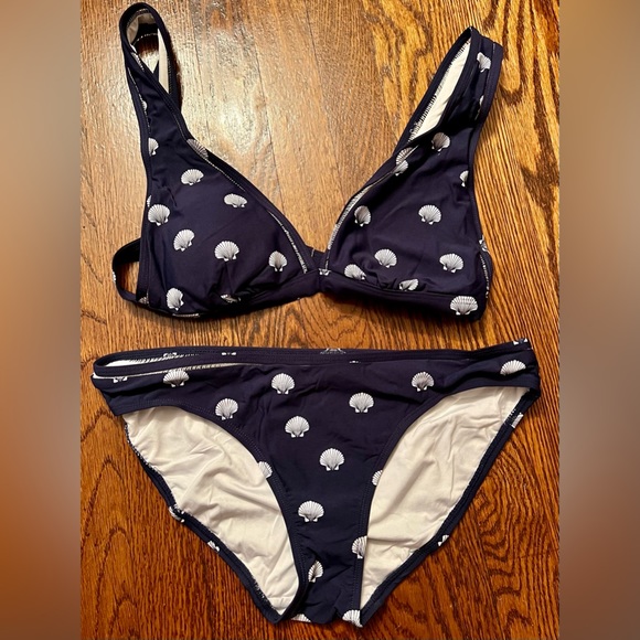 Studio Anne Cole Bikini set  Size Large. Blue  Color with White Shells printed - Picture 2 of 7